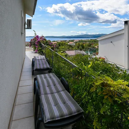 Vida Apartment